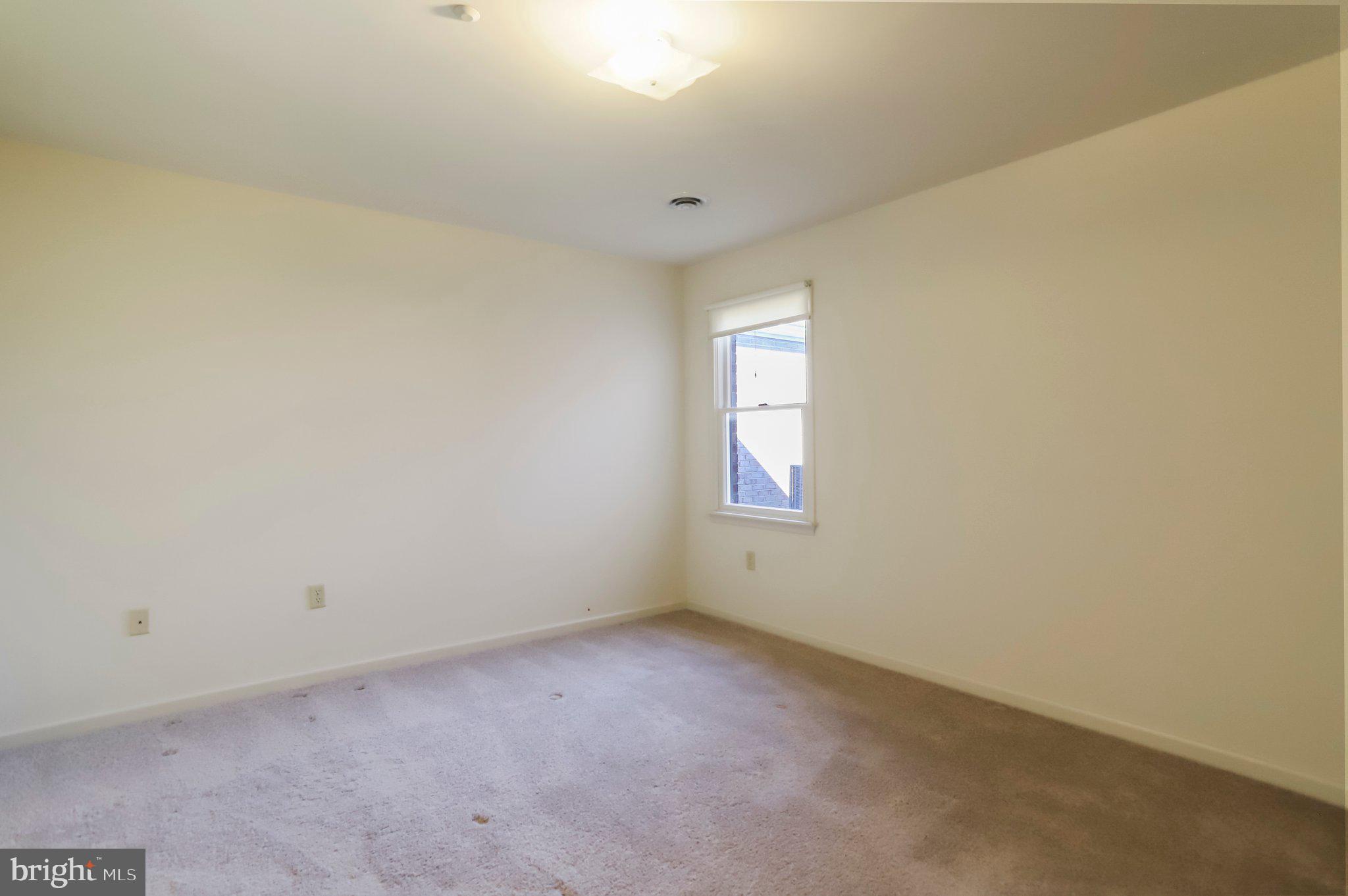 SOUTH POINTE - Residential