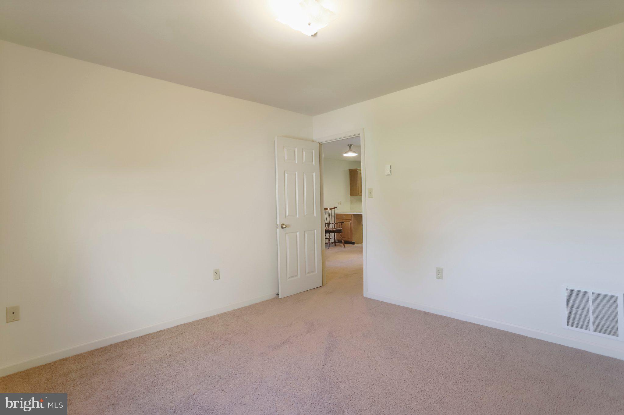 SOUTH POINTE - Residential