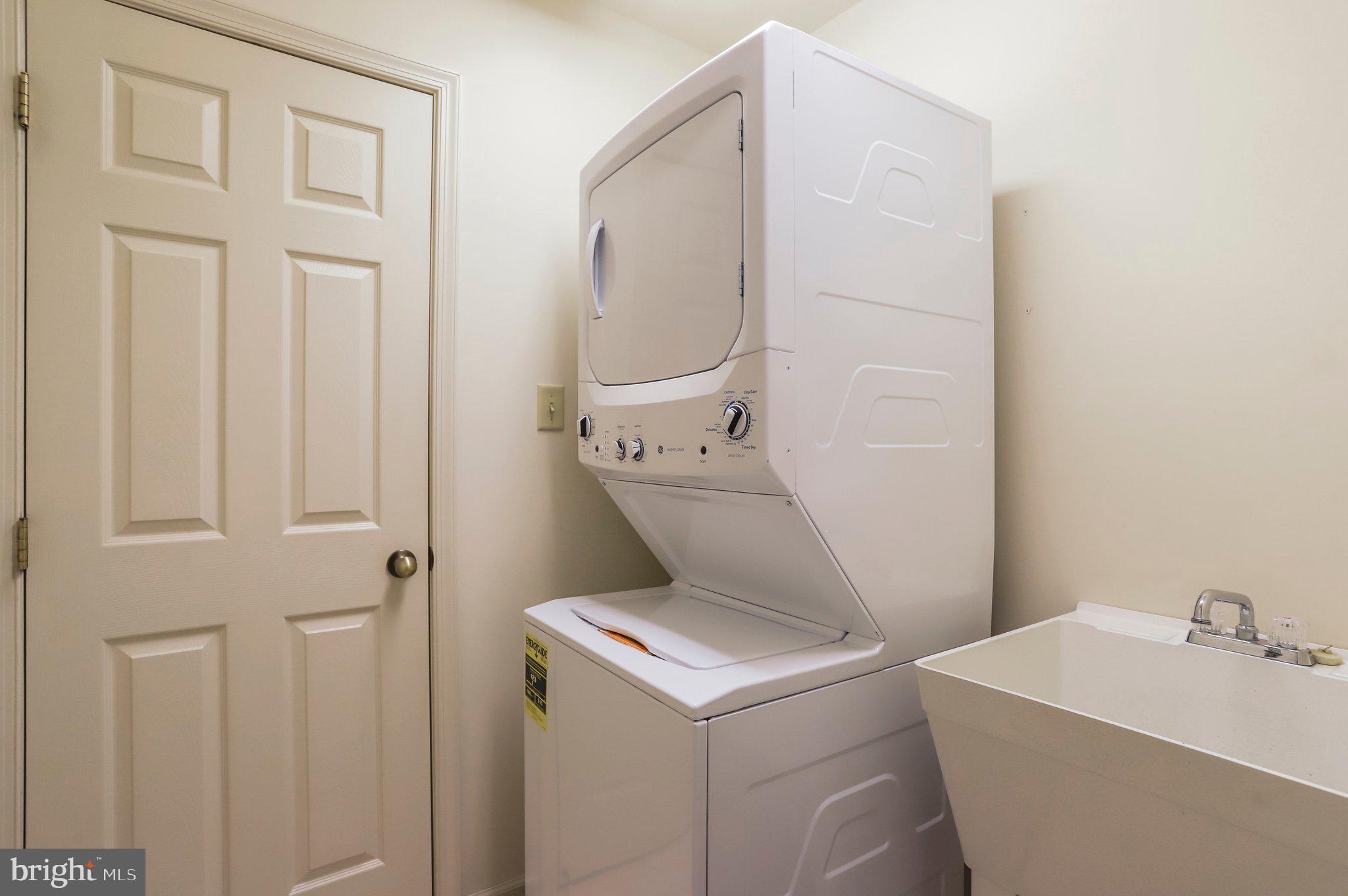 SOUTH POINTE - Residential