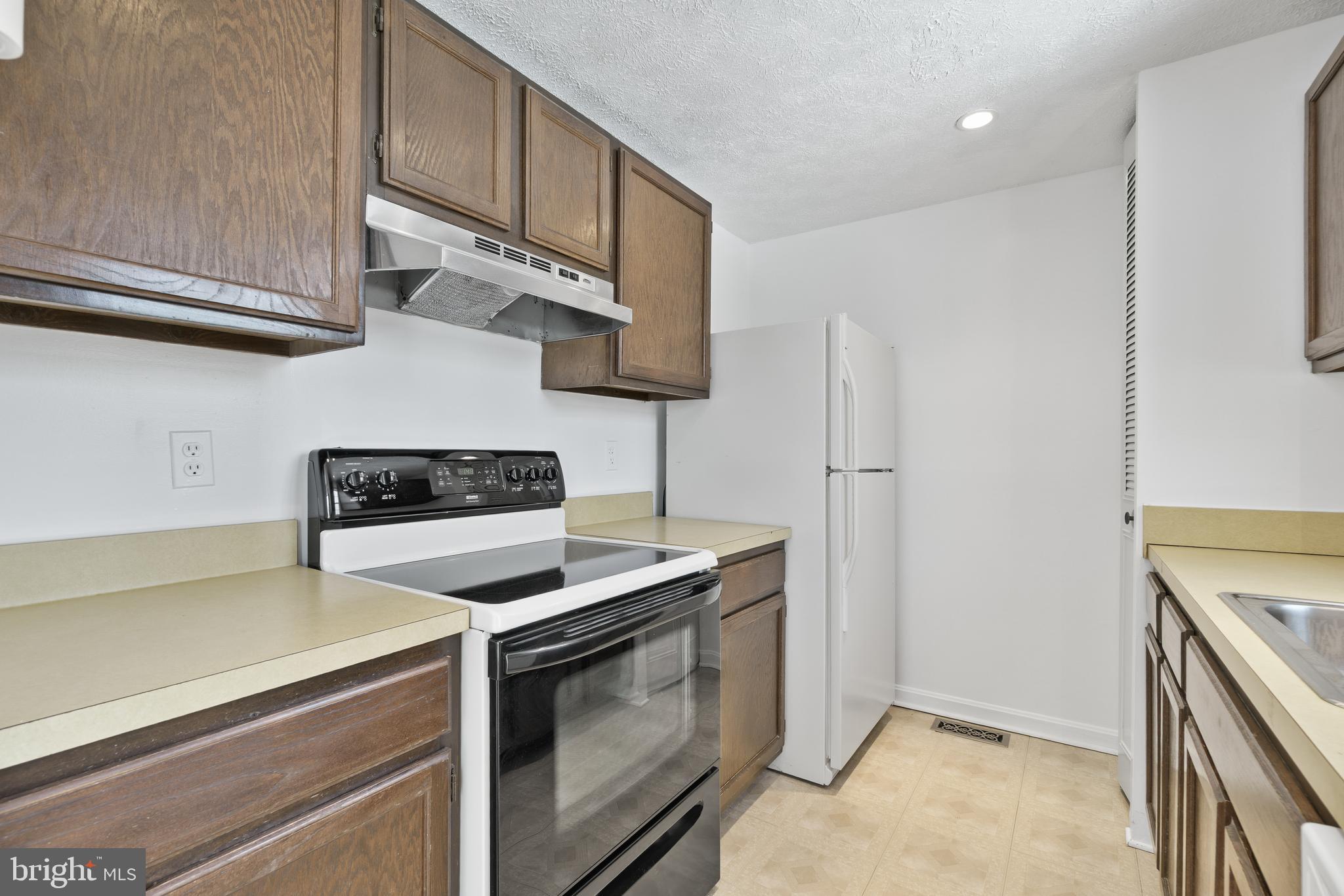 VILLAGE OF OWEN BROWN - Residential