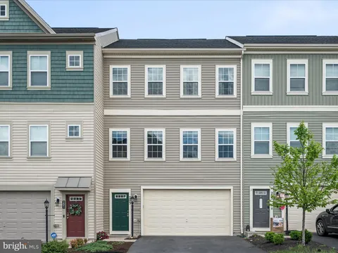 MLS: VAFV2033568