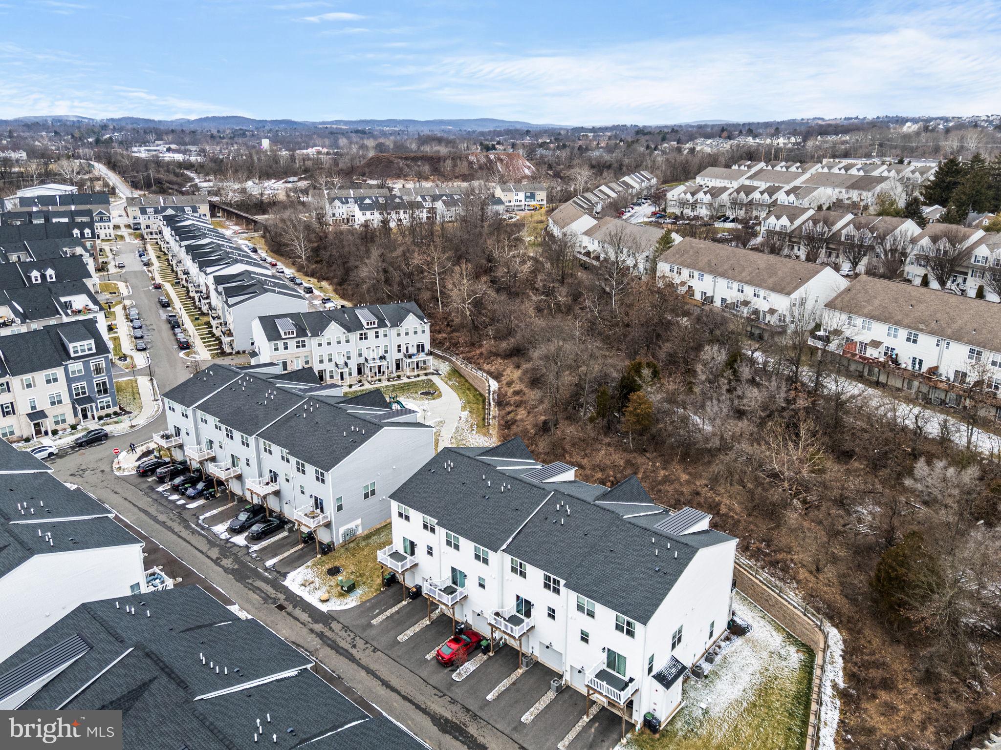 STEELPOINTE - Residential