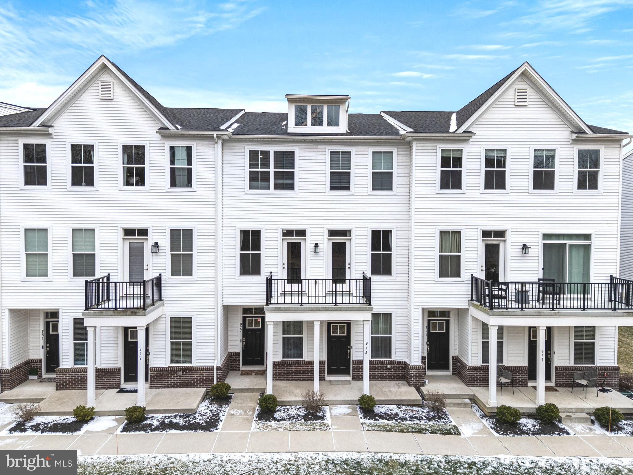 STEELPOINTE - Residential