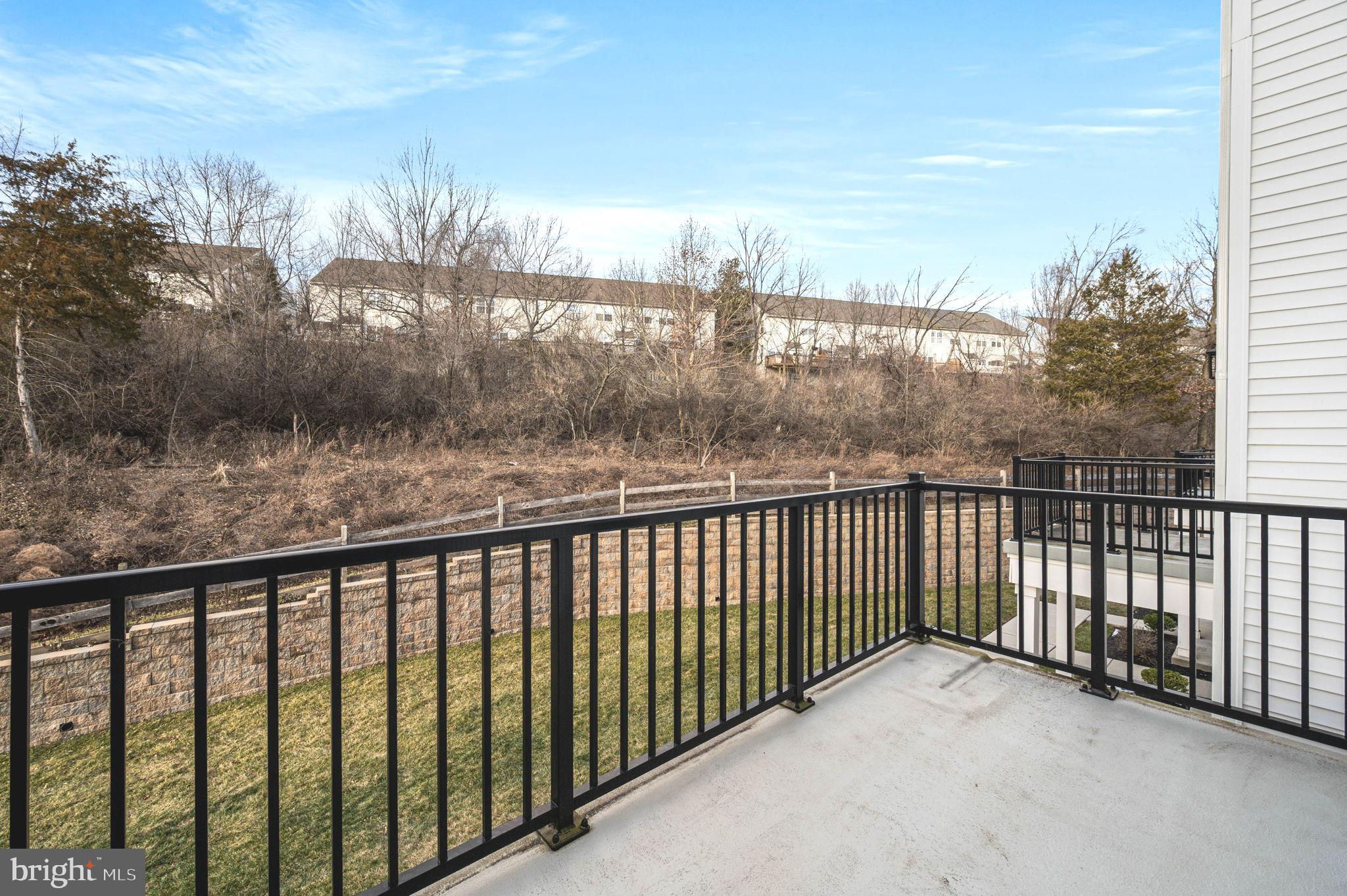 STEELPOINTE - Residential