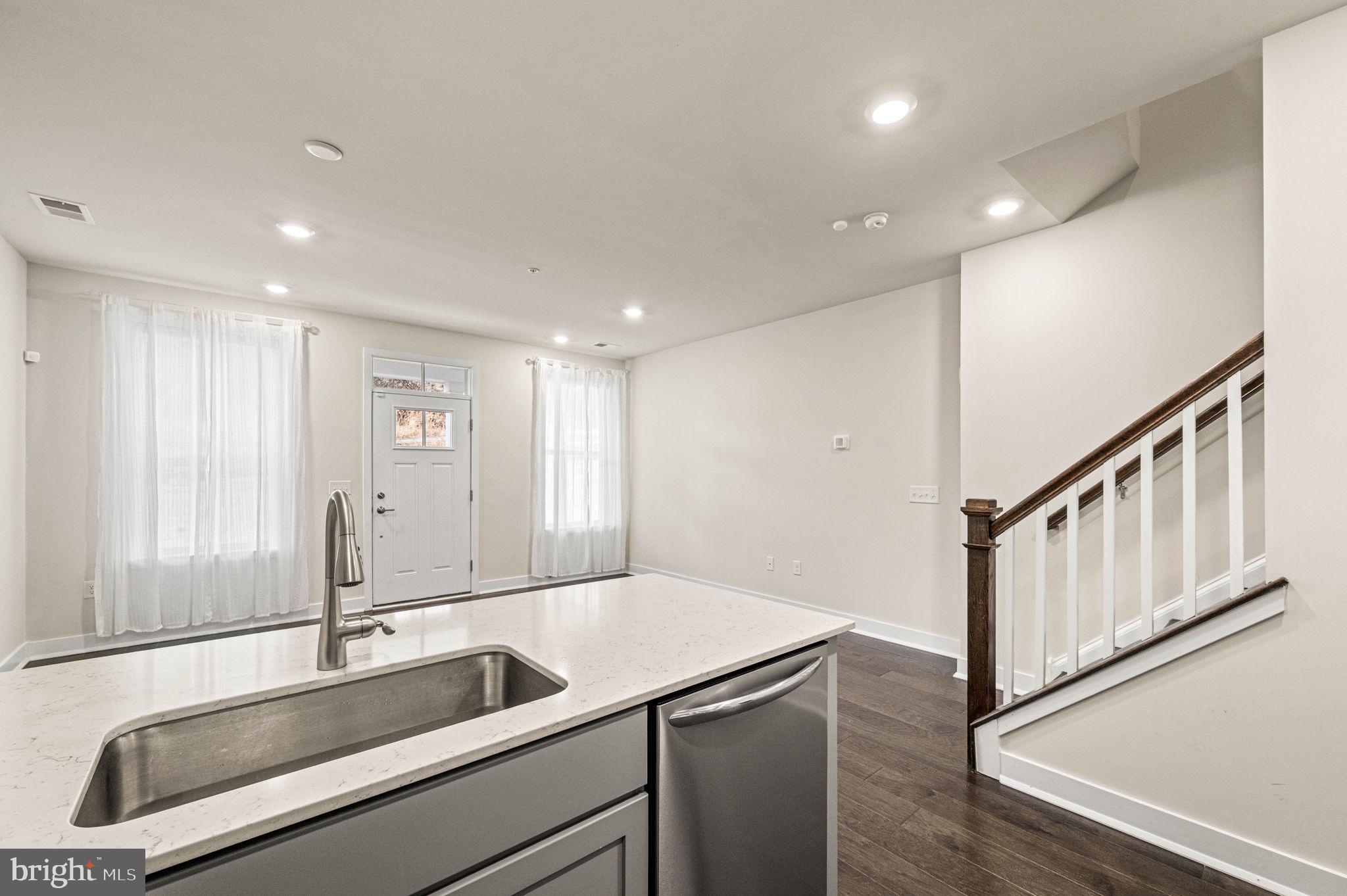 STEELPOINTE - Residential