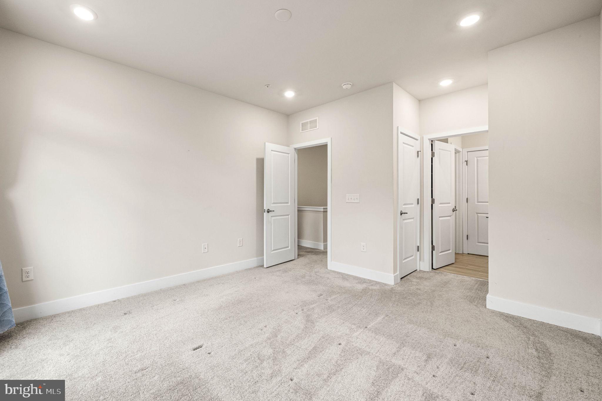 STEELPOINTE - Residential