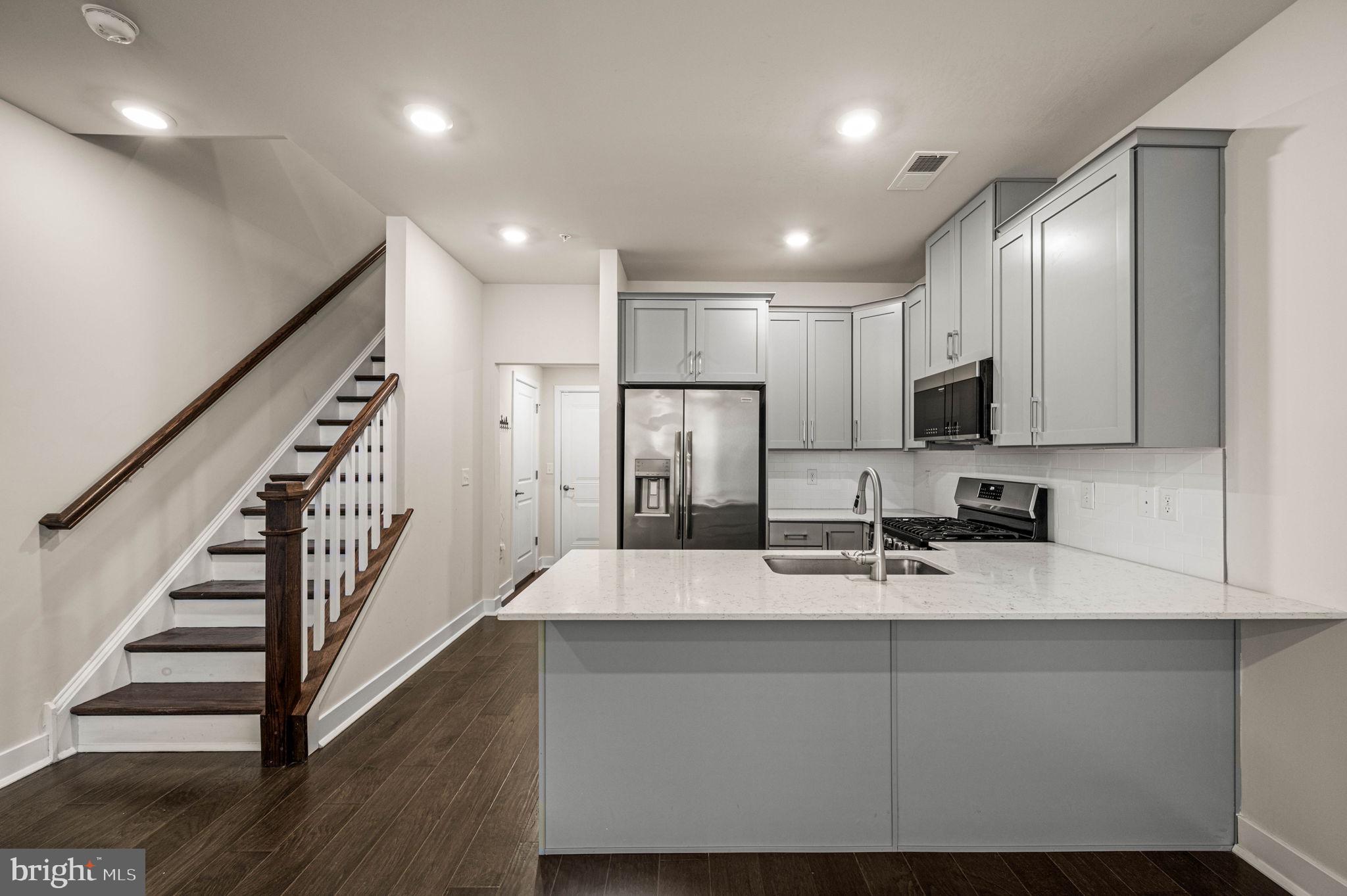 STEELPOINTE - Residential