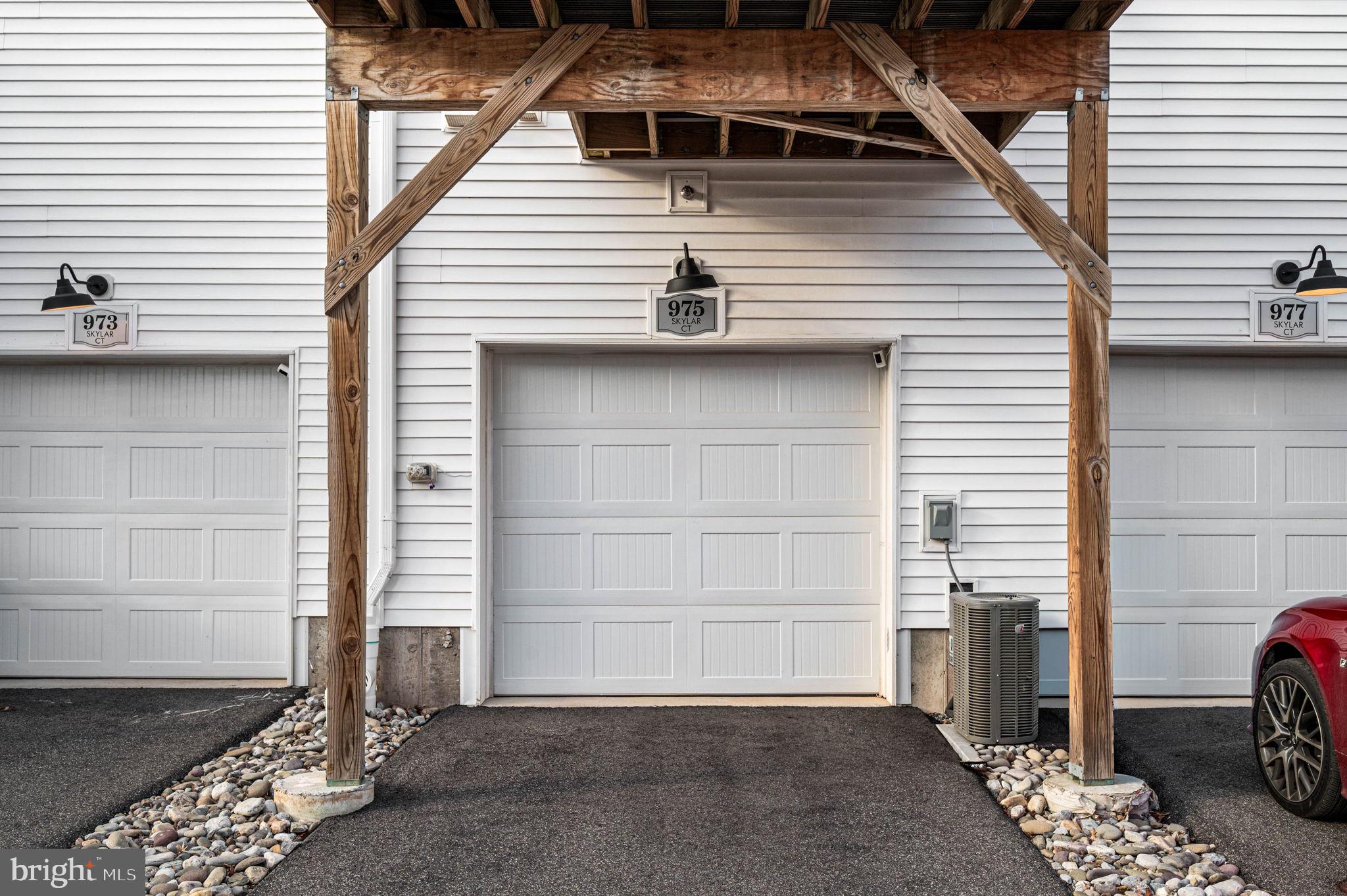 STEELPOINTE - Residential