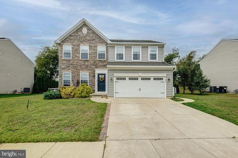 Photo of 834 Whitebird Drive, MIDDLETOWN, DE 19709 (MLS # DENC2089110)