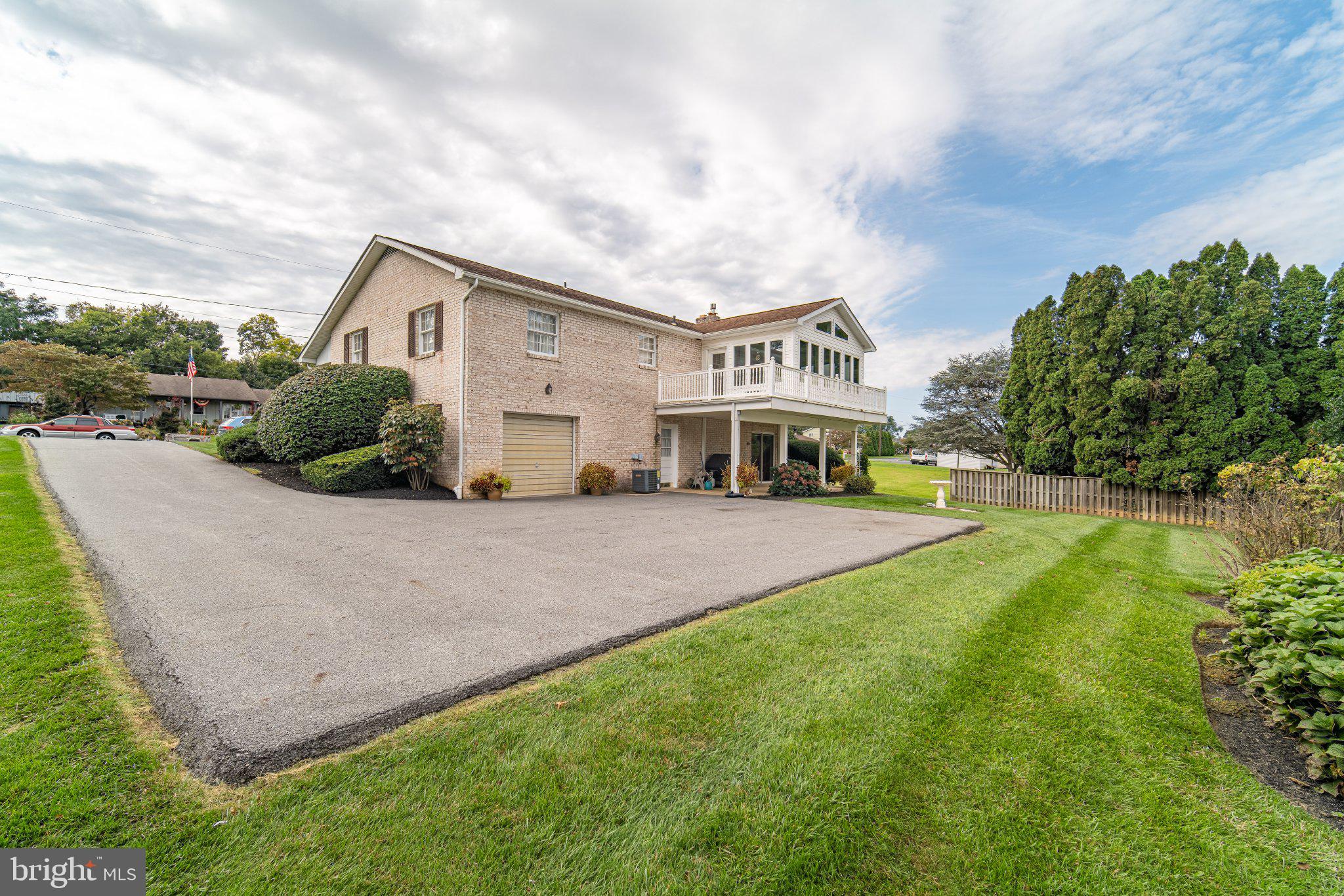 302 MAPLE STREET