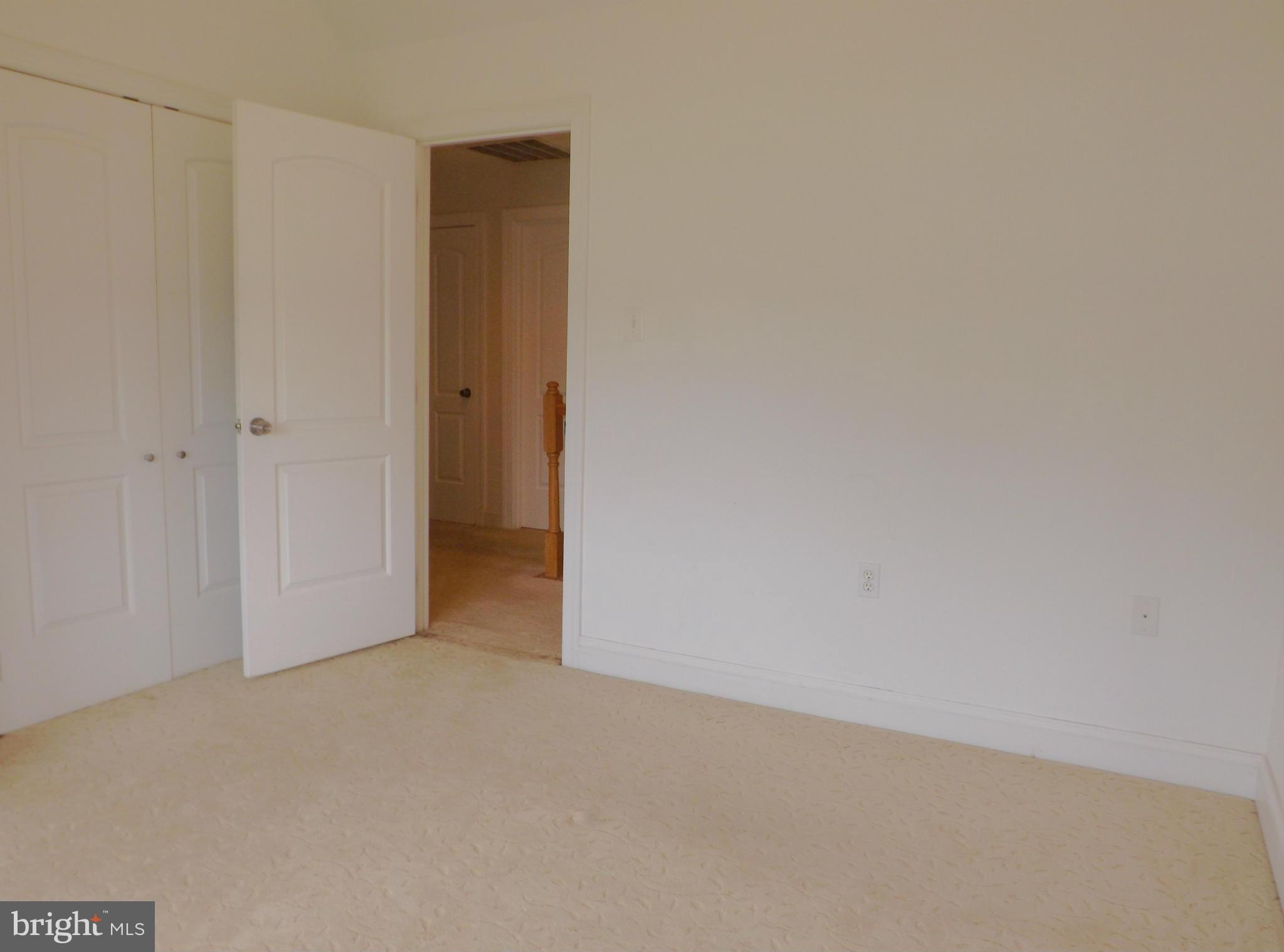 TAYLORS POINTE - Residential Lease