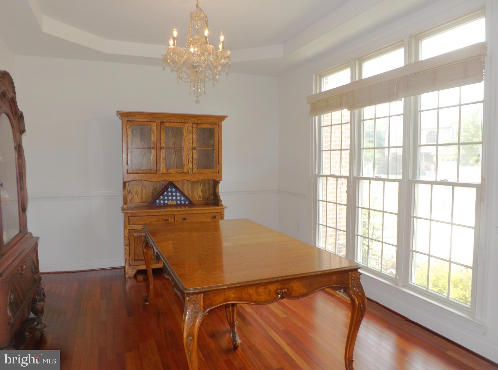 TAYLORS POINTE - Residential Lease