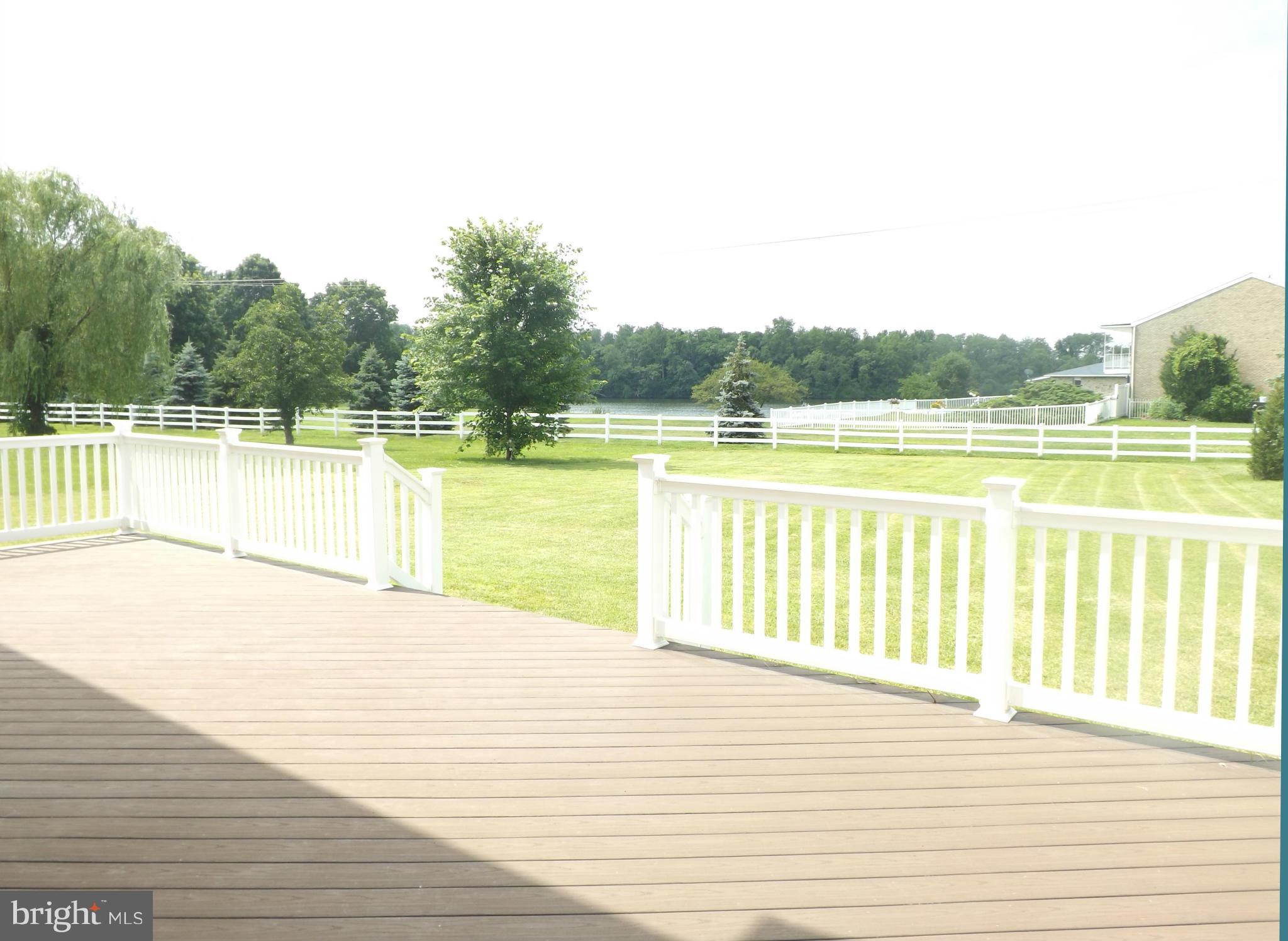 TAYLORS POINTE - Residential Lease