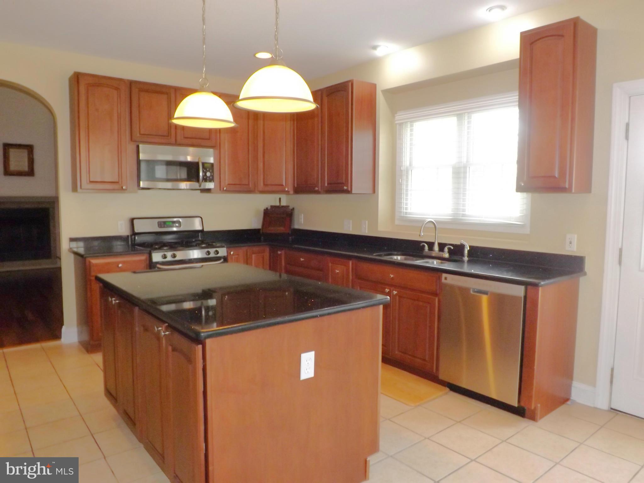 TAYLORS POINTE - Residential Lease