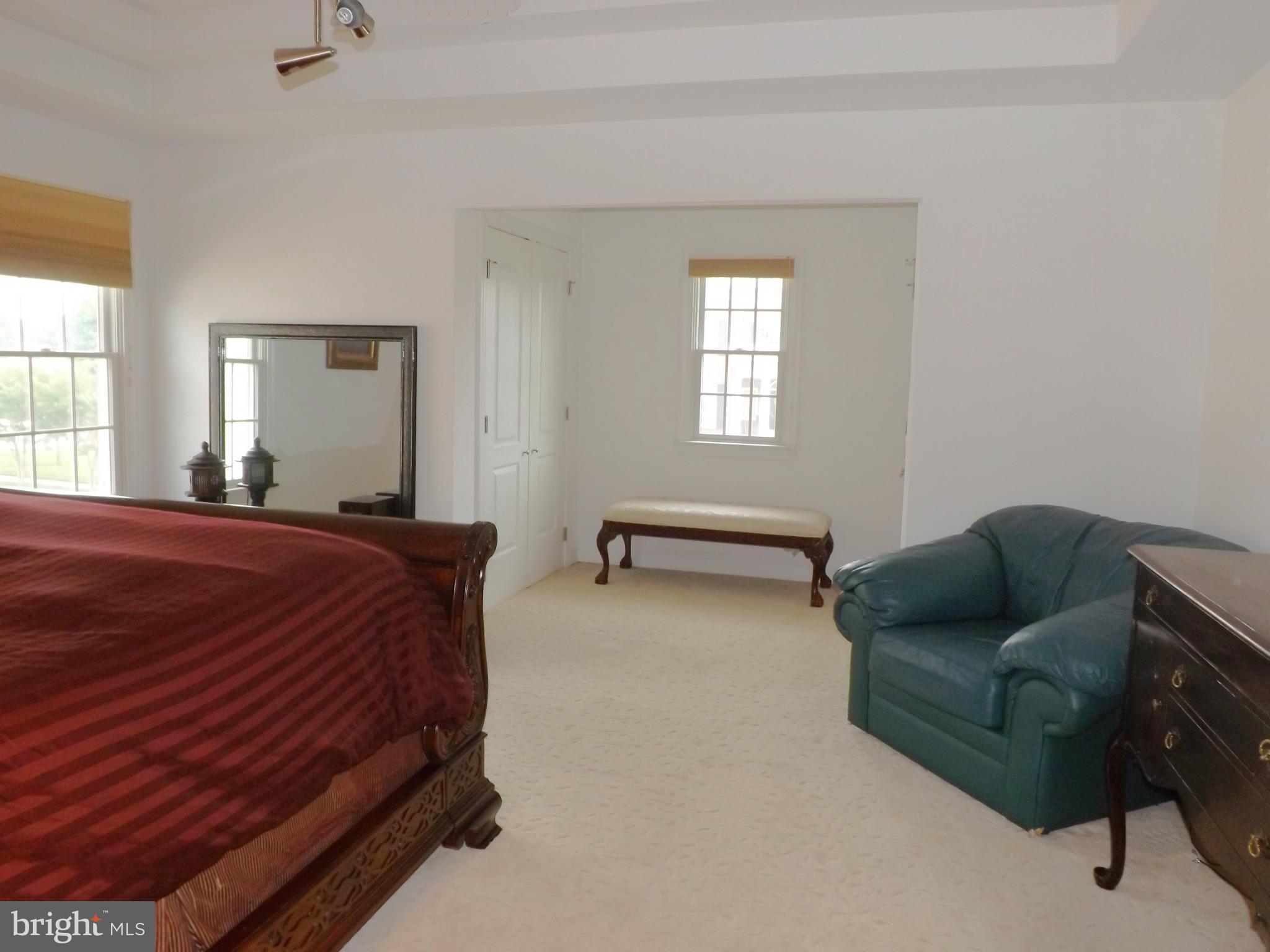 TAYLORS POINTE - Residential Lease