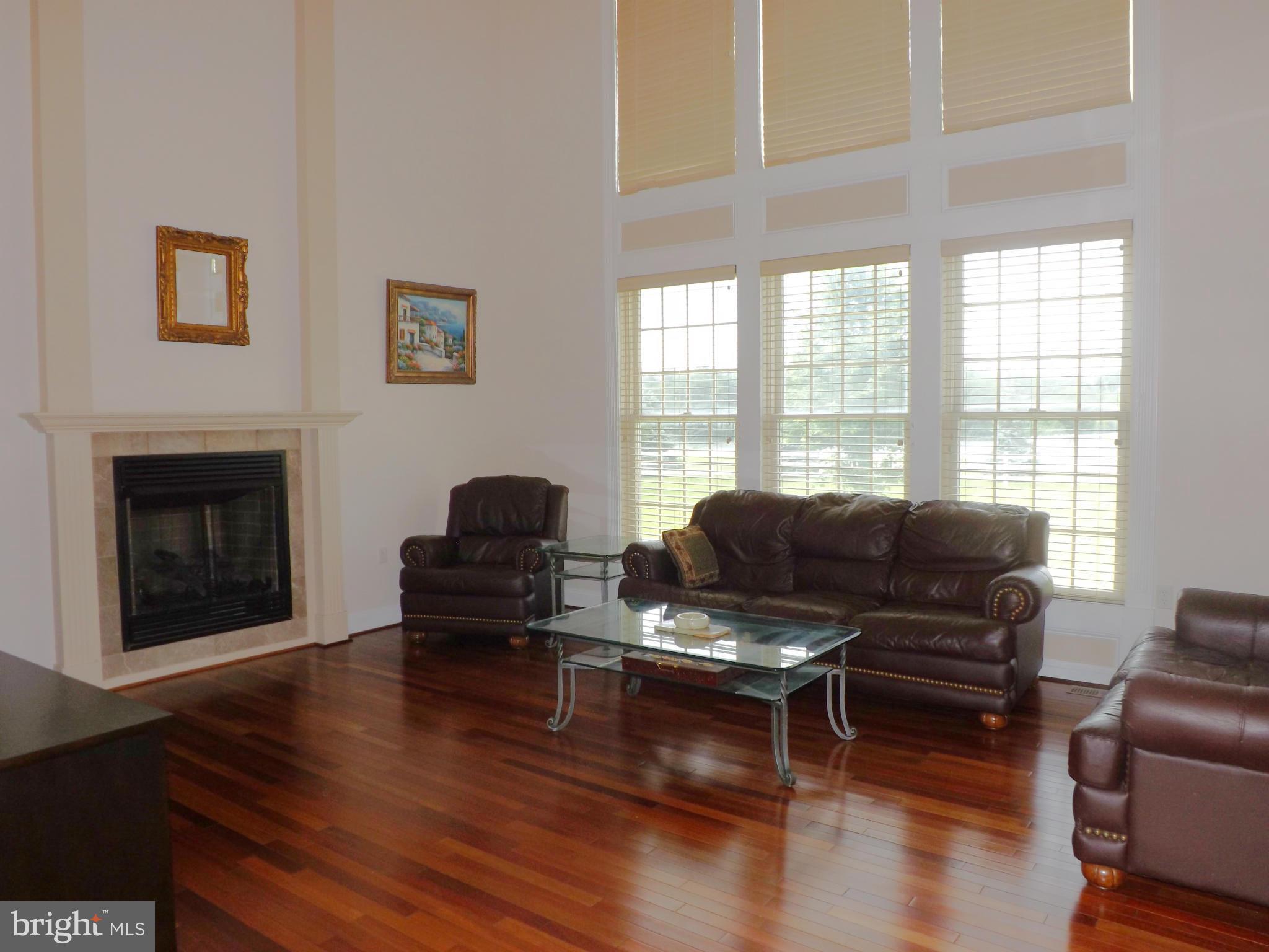 TAYLORS POINTE - Residential Lease