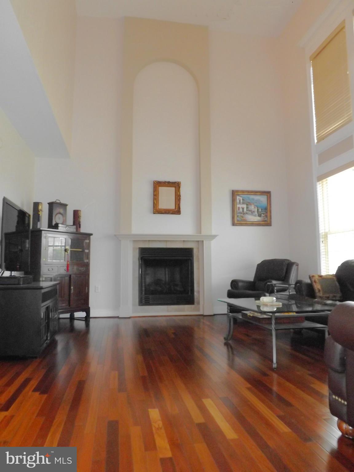 TAYLORS POINTE - Residential Lease