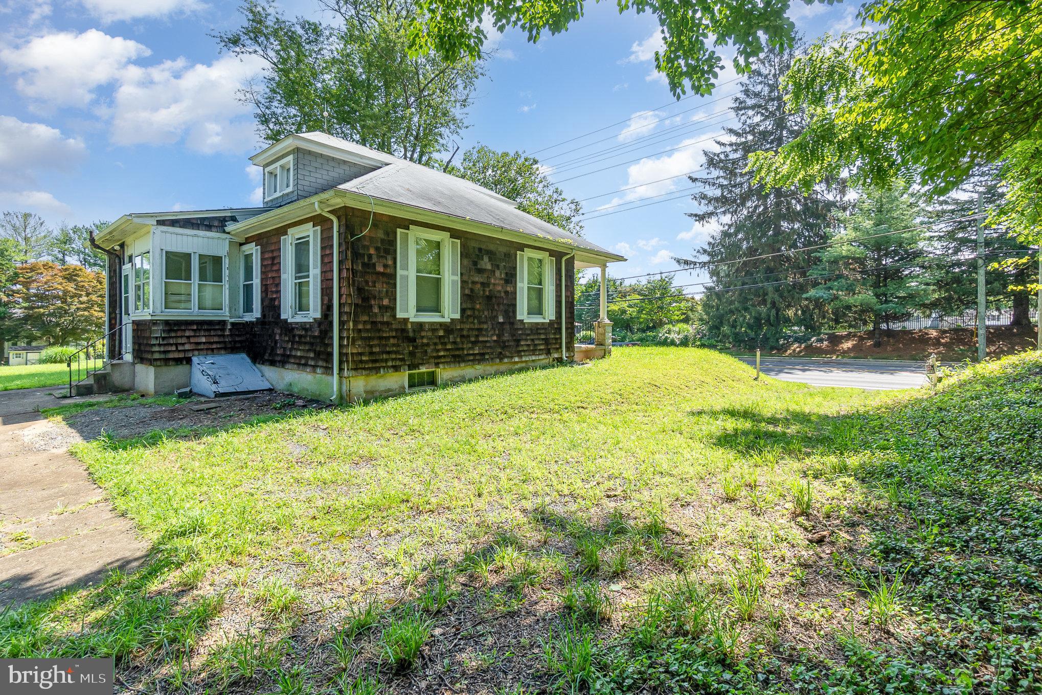 KINGSVILLE - Residential