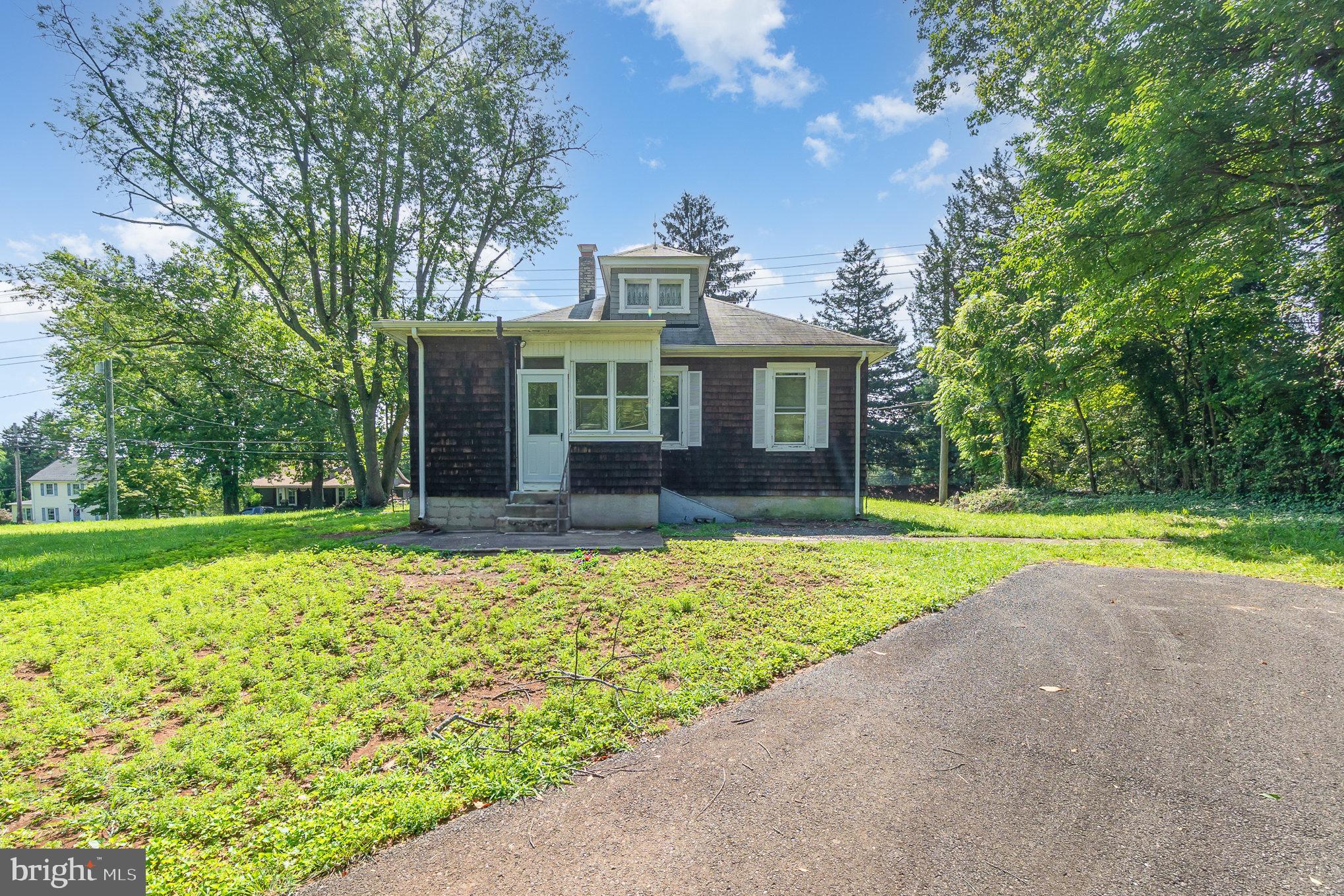 KINGSVILLE - Residential