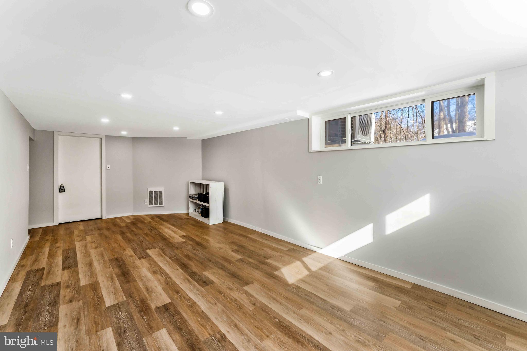 CAMELOT FOREST CONSERVATION ASSOC. - Residential