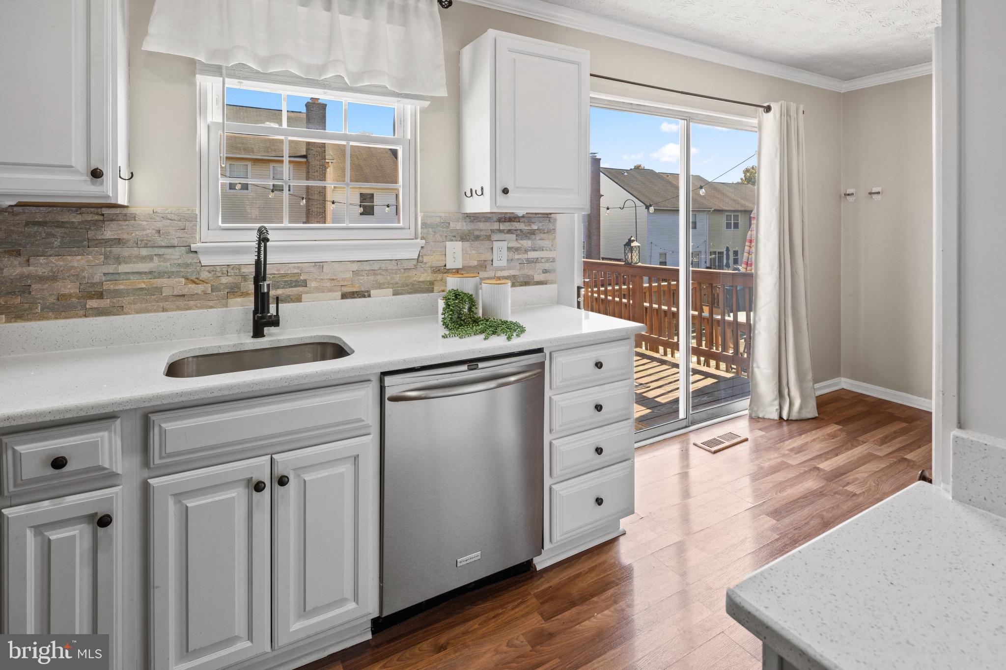 RICHARDSON MEWS - Residential