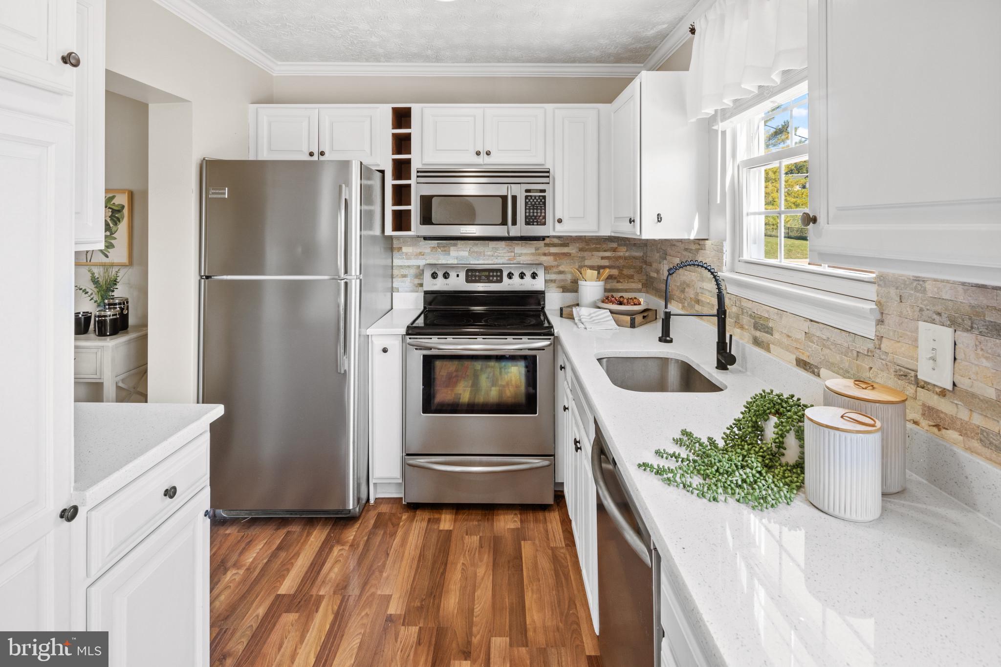 RICHARDSON MEWS - Residential