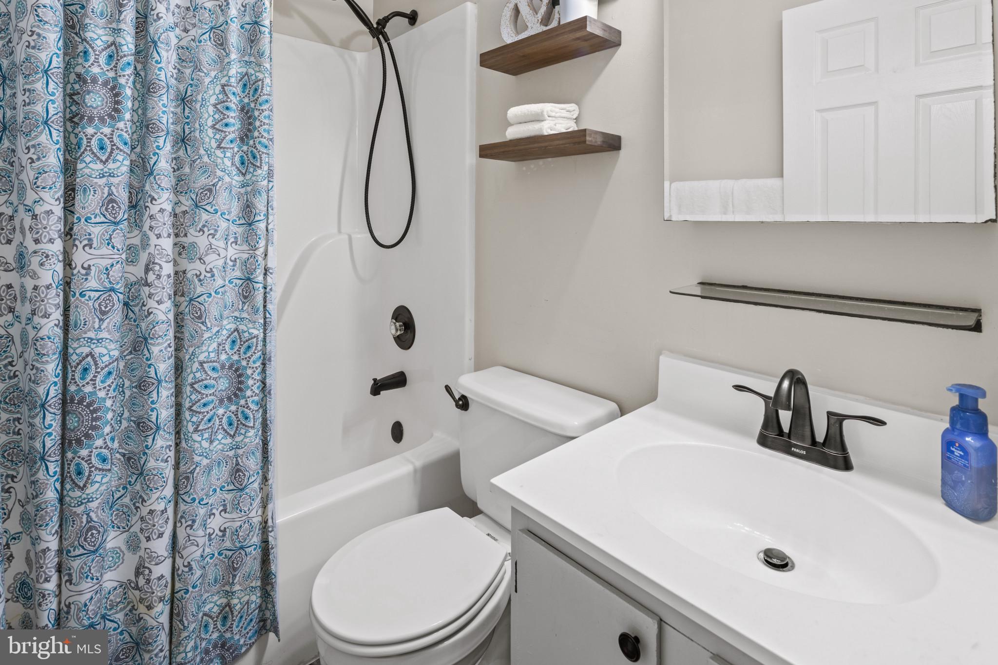 RICHARDSON MEWS - Residential