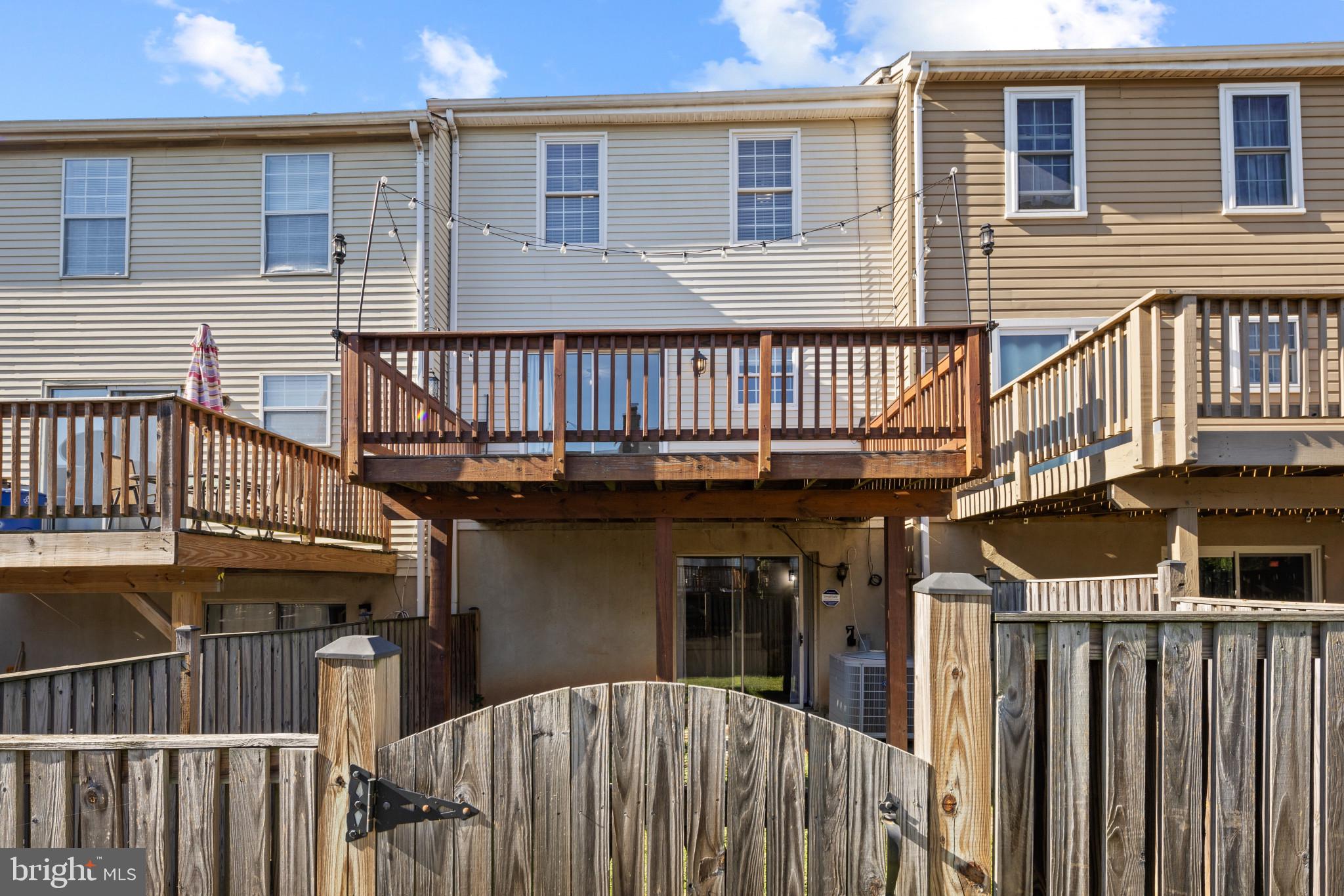 RICHARDSON MEWS - Residential