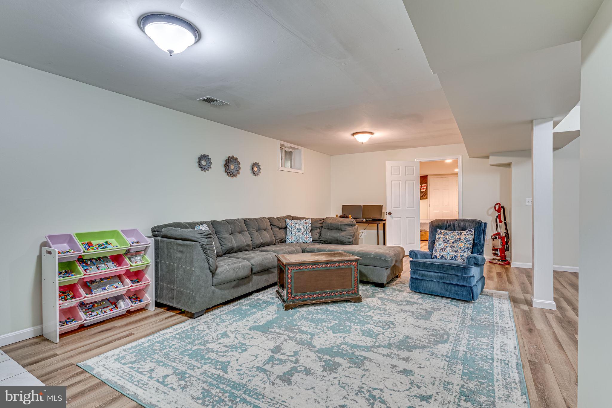 BROADVIEW - Residential