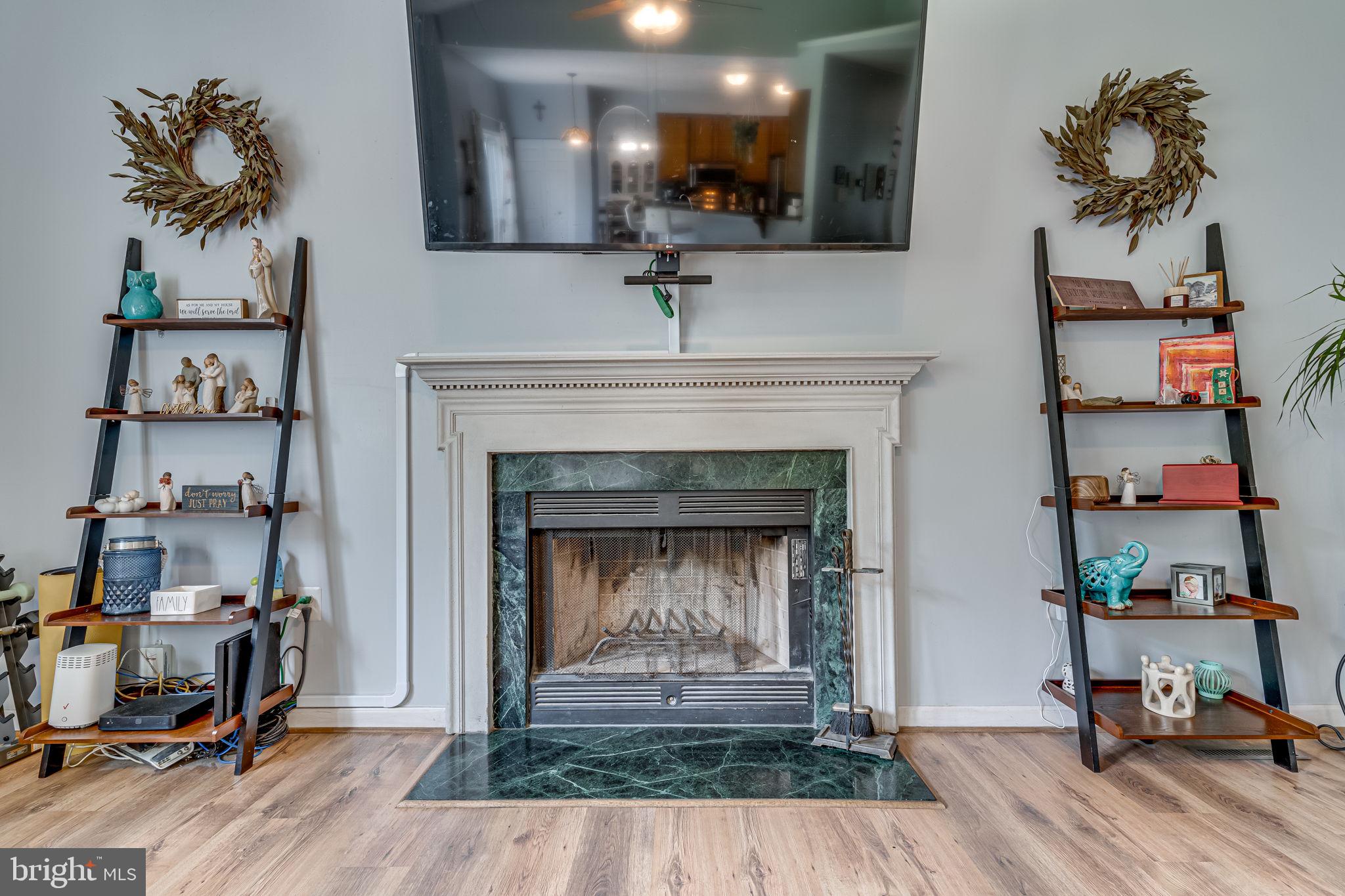 BROADVIEW - Residential