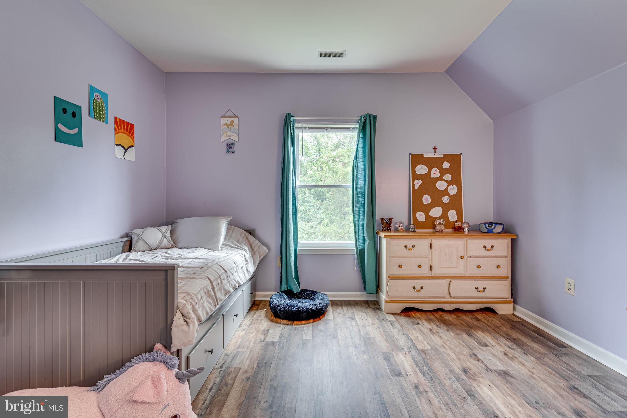 BROADVIEW - Residential