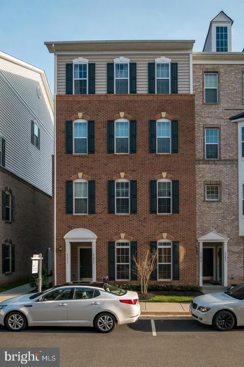 43827 Kingston Station Terrace, Ashburn, VA MLS: VALO2111838