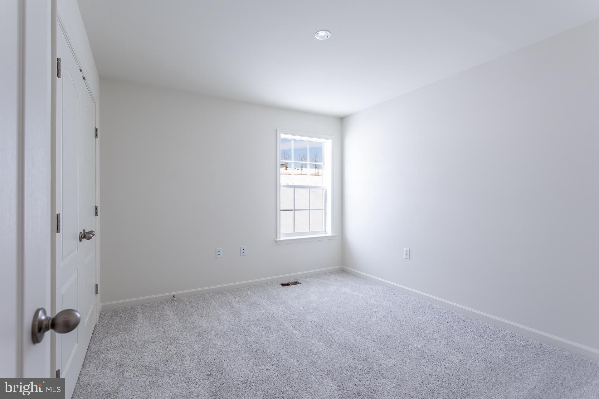 RIDGES OF TUSCARORA - Residential