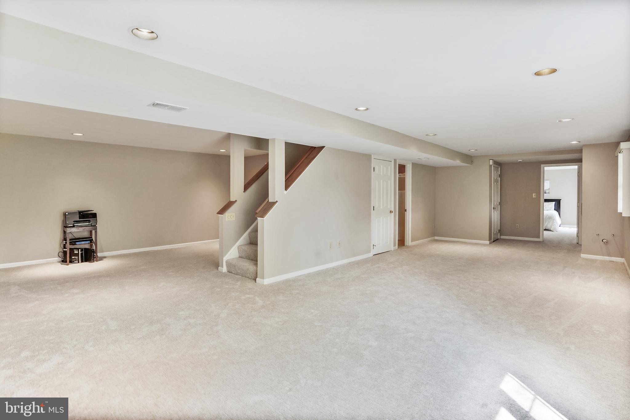 POTOMAC CHASE - Residential