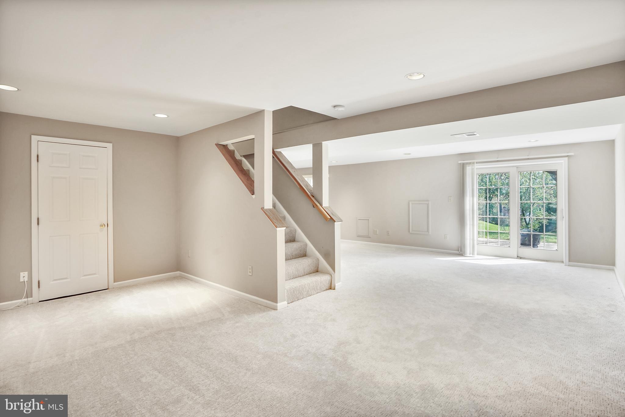 POTOMAC CHASE - Residential