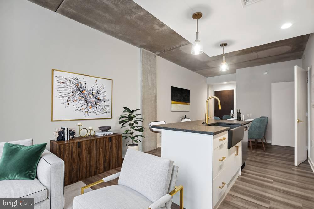 LOGAN SQUARE - Residential Lease