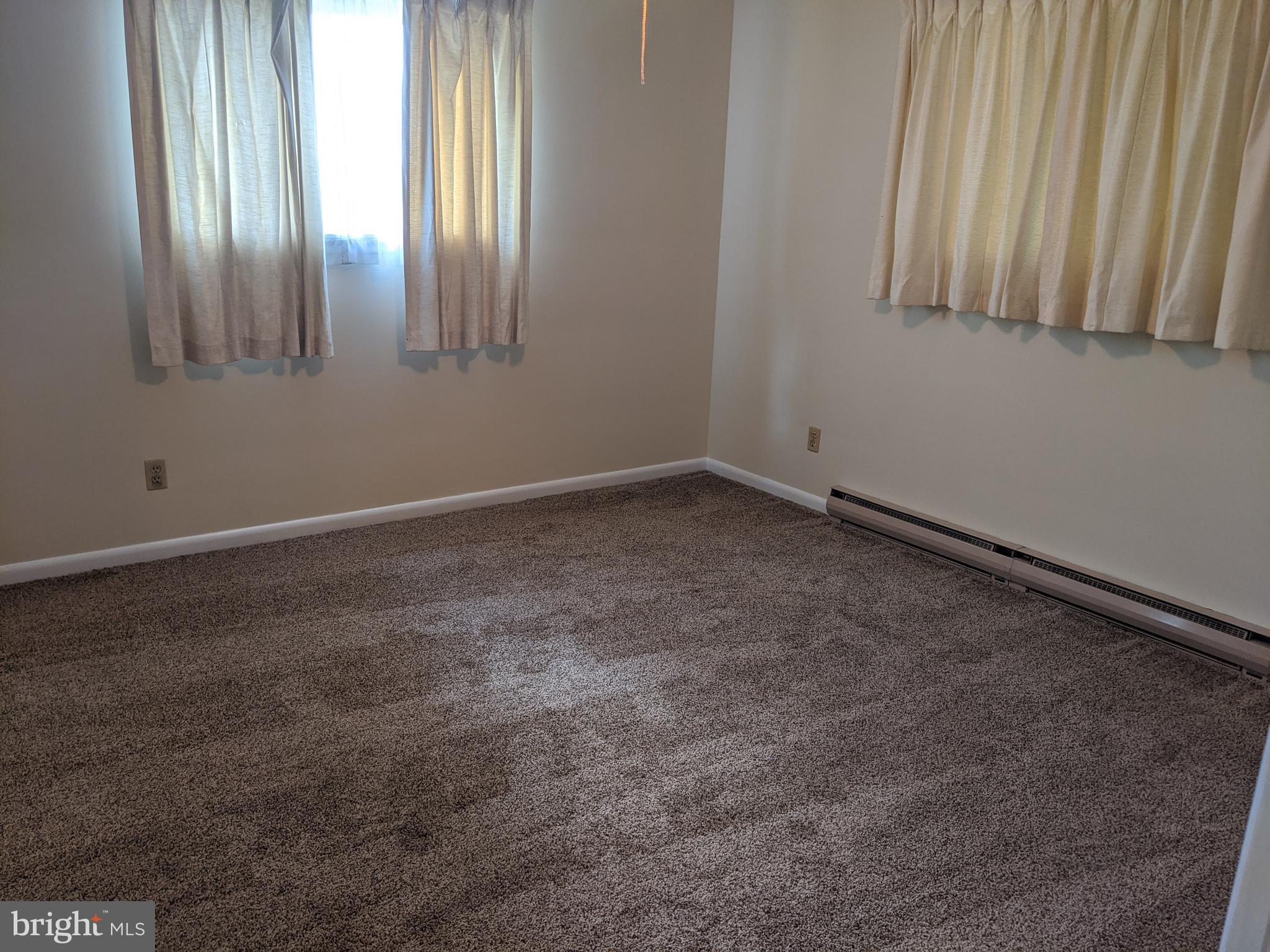 SILVER CREEK ESTAT - Residential Lease