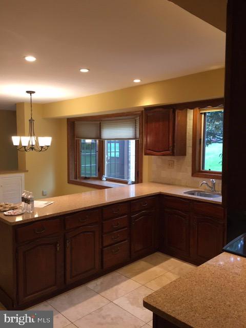 HUNTINGDON VALLEY - Residential