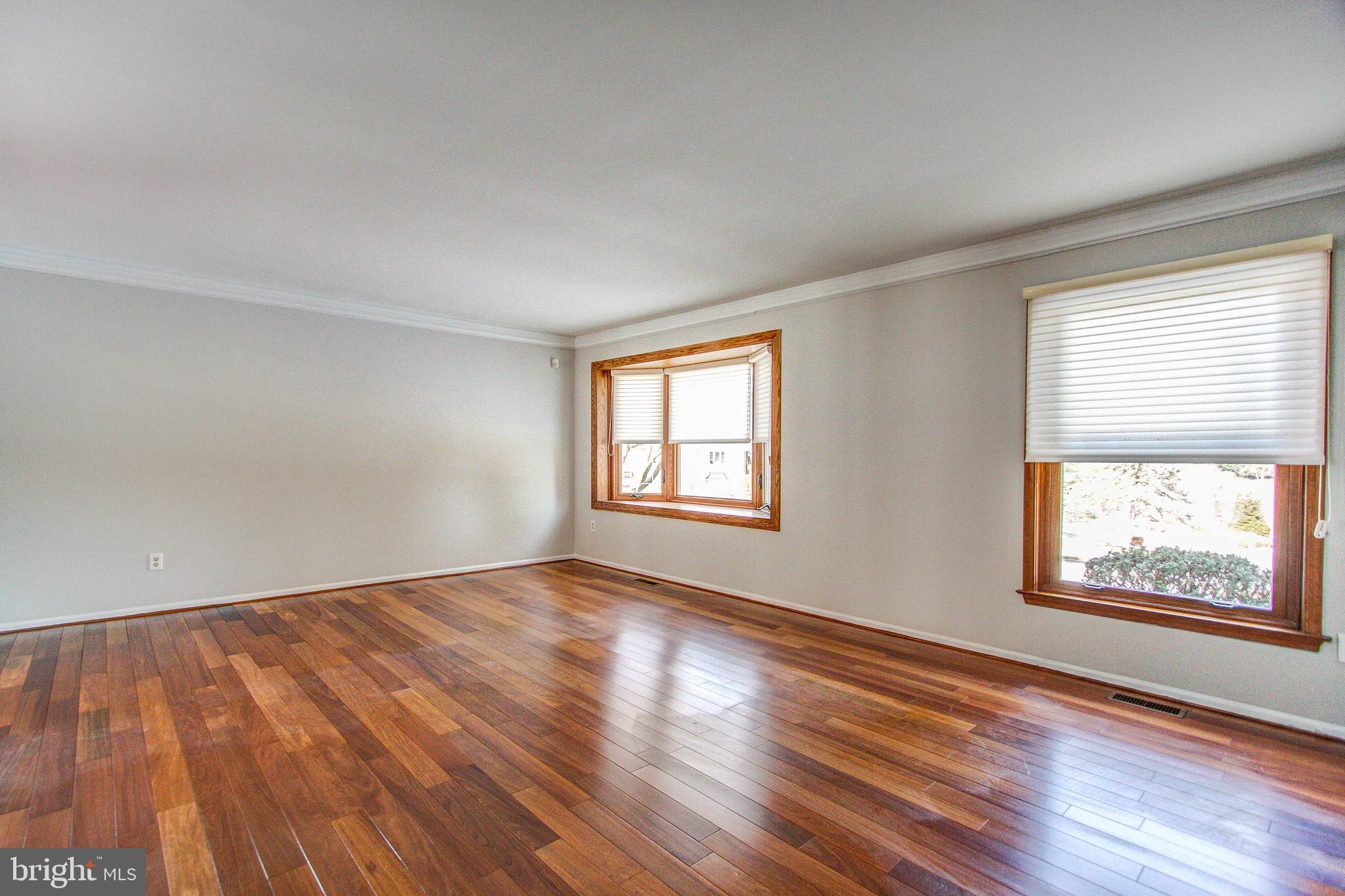 HUNTINGDON VALLEY - Residential