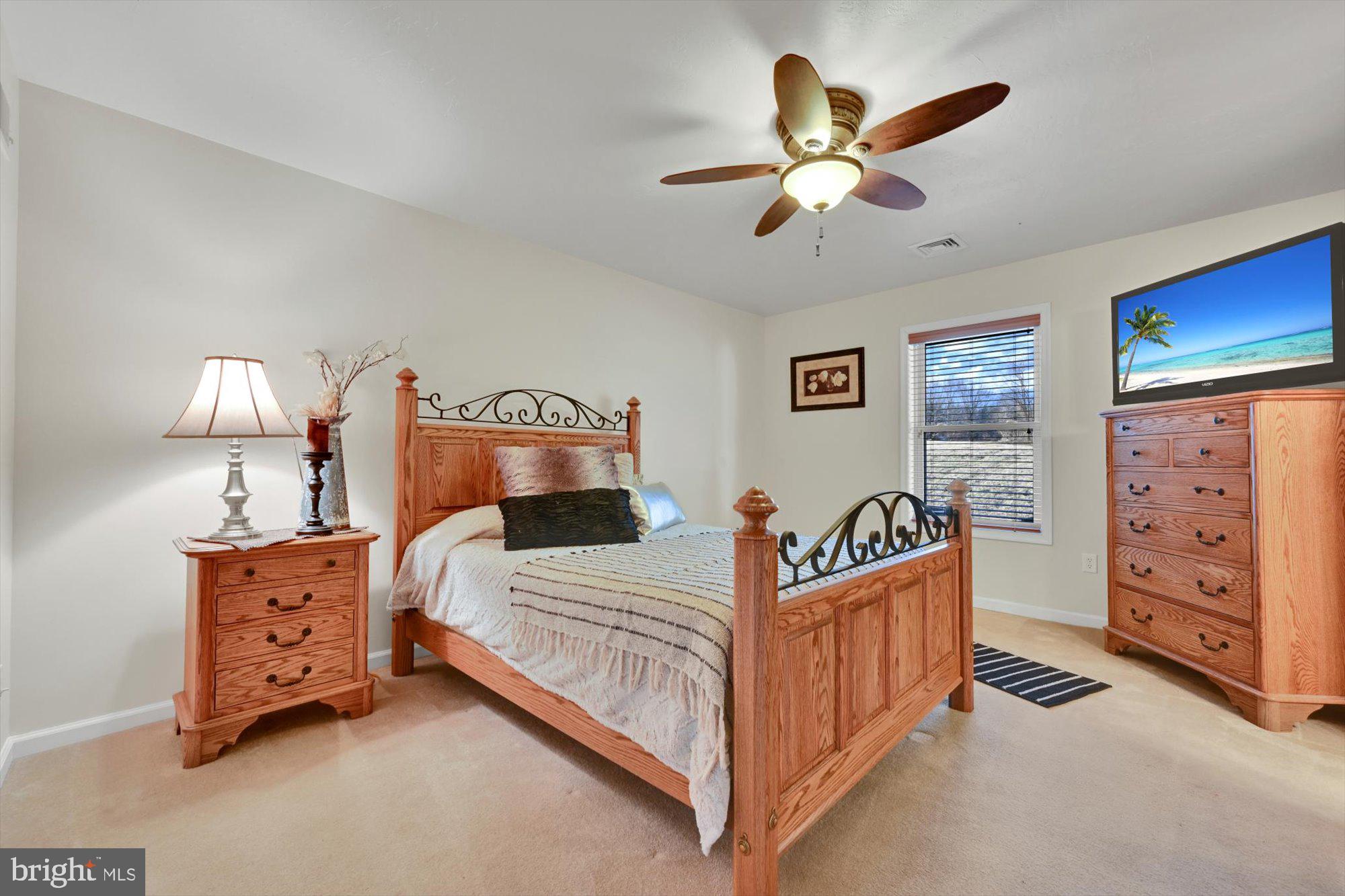 LAUREL MANOR - Residential
