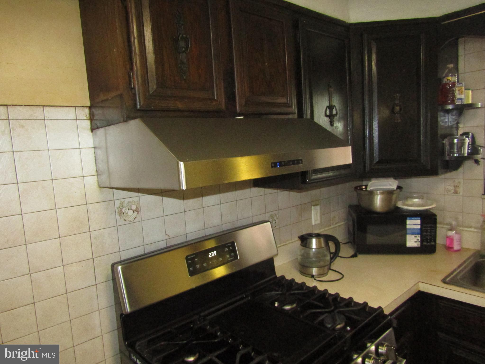 LOWER MOYAMENSING - Residential