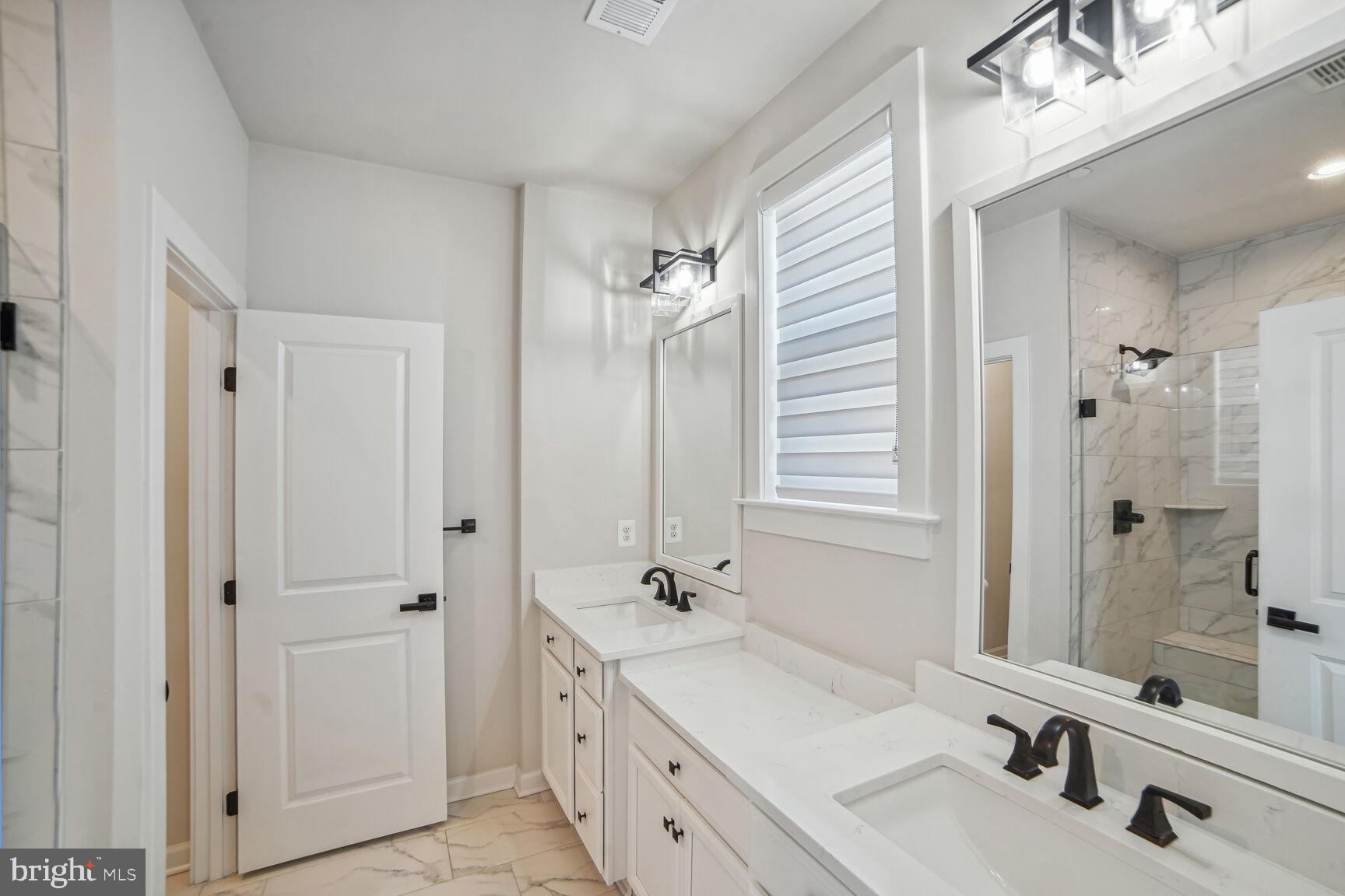 CEDAR CREEK - Residential