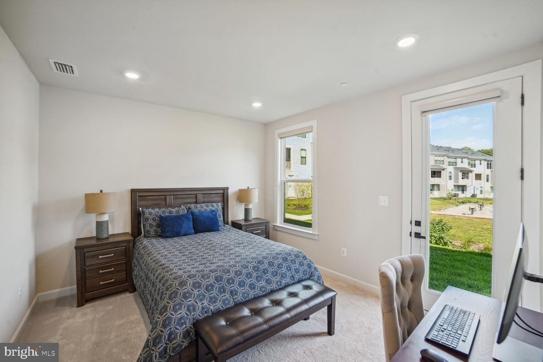 CEDAR CREEK - Residential