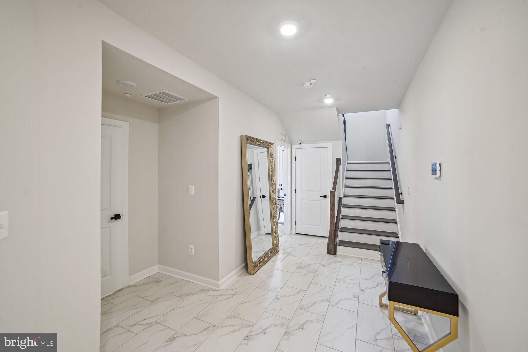 CEDAR CREEK - Residential