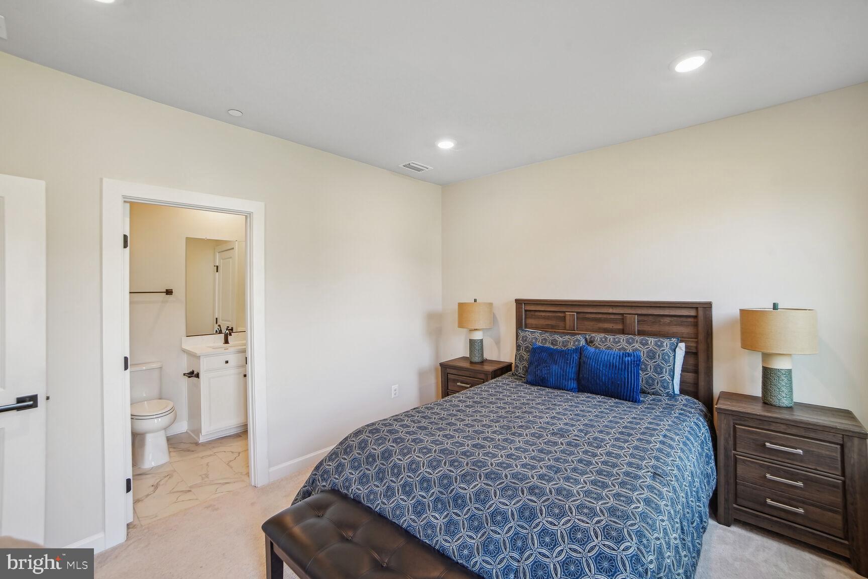 CEDAR CREEK - Residential