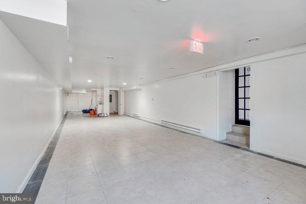 CHARLES VILLAGE - Commercial Sale