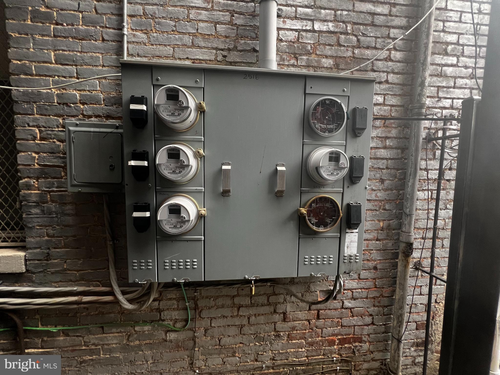 CHARLES VILLAGE - Commercial Sale