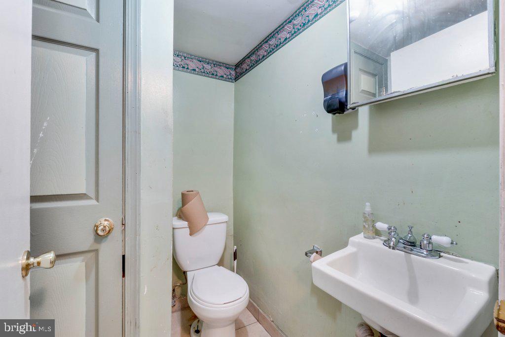 CHARLES VILLAGE - Commercial Sale