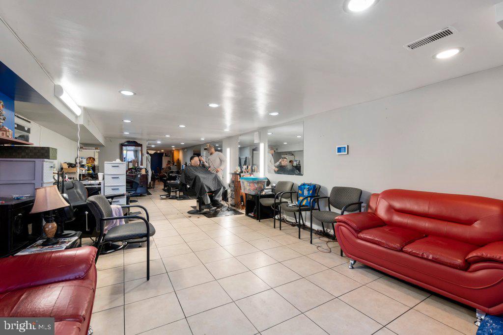 CHARLES VILLAGE - Commercial Sale