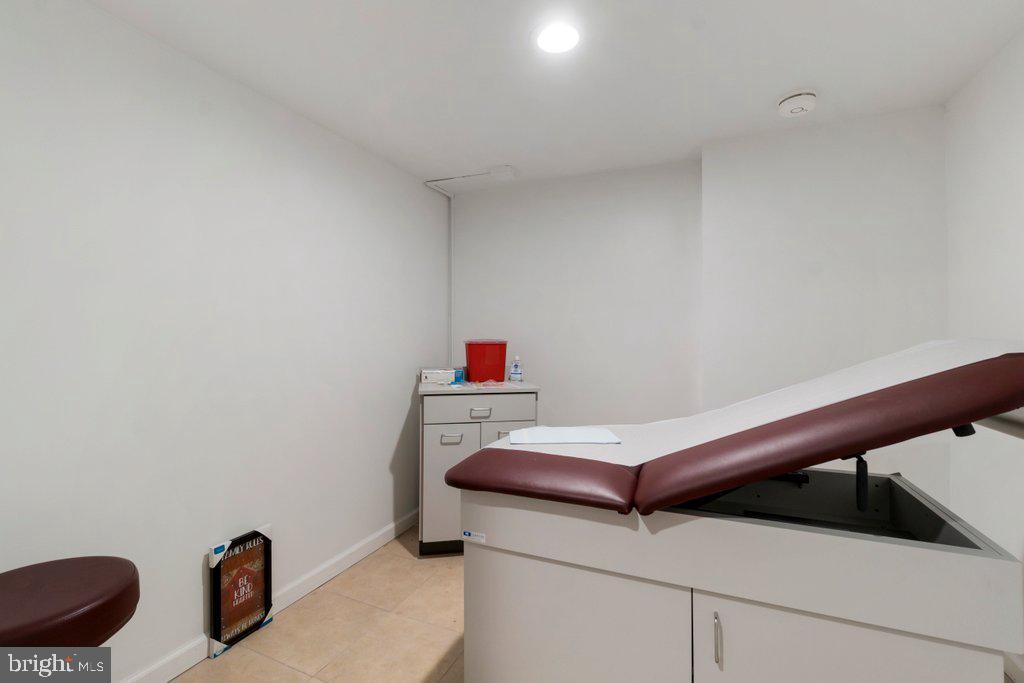 CHARLES VILLAGE - Commercial Sale